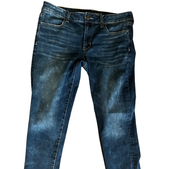 Booty plump jeans by American Eagle - Picture 2 of 6